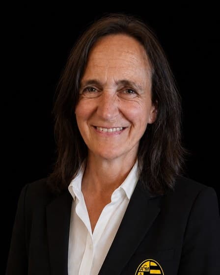 Bárbara Fráguas, Vogal